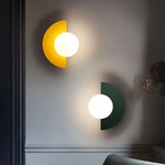 Applique murale rouge - Vignette | VAM - Maison Lumière