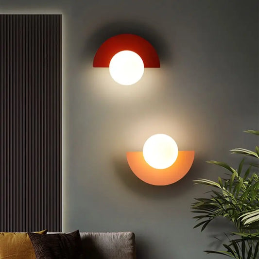 Applique murale rouge salon